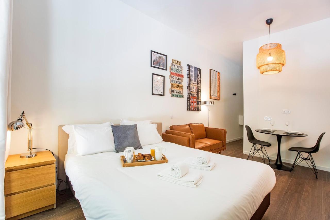 Bakers Square Studio W/ Ac By Lovelystay Porto Bagian luar foto