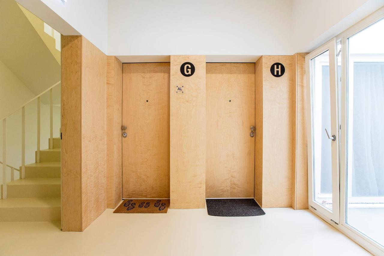 Bakers Square Studio W/ Ac By Lovelystay Porto Bagian luar foto