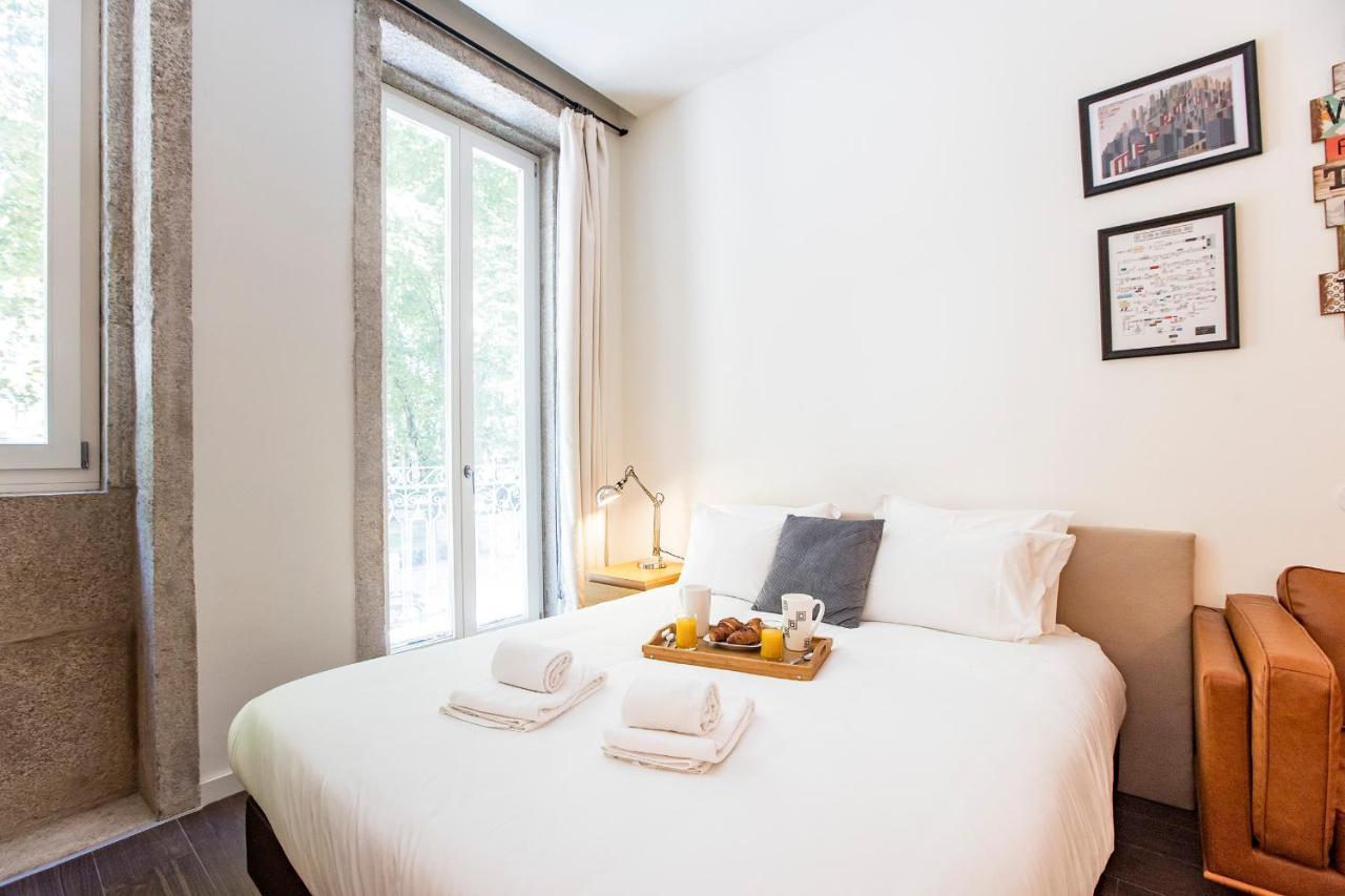 Bakers Square Studio W/ Ac By Lovelystay Porto Bagian luar foto